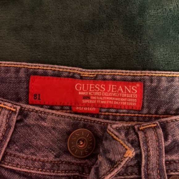 Guess denim shorts. - Picture 4 of 4